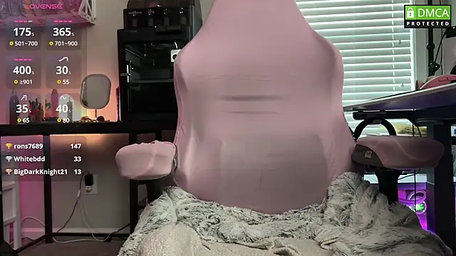 Cosmic Rose online show from March 11, 2025, 1:01 pm