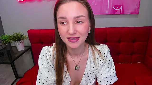 Snapshot of Inna_Lovely chatting on June 4, 2026, 1:33 am Inna Lovely online show from June 4, 2026, 1:33 am