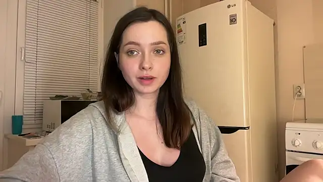 Snapshot of _liatris_ chatting on September 17, 2025, 3:35 pm liatris online show from September 17, 2025, 3:35 pm