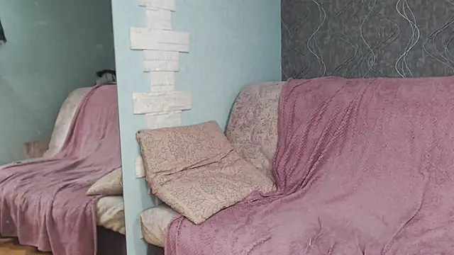 Student Oliver online show from February 18, 2025, 8:25 pm