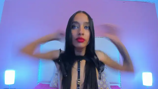 charlotte kisss online show from January 14, 2025, 9:09 pm