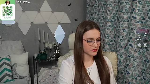 Snapshot of HarleyDeess chatting on March 11, 2025, 8:09 pm HarleyDeess online show from March 11, 2025, 8:09 pm