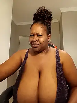 bustylisa1983 online show from March 20, 2025, 8:31 am