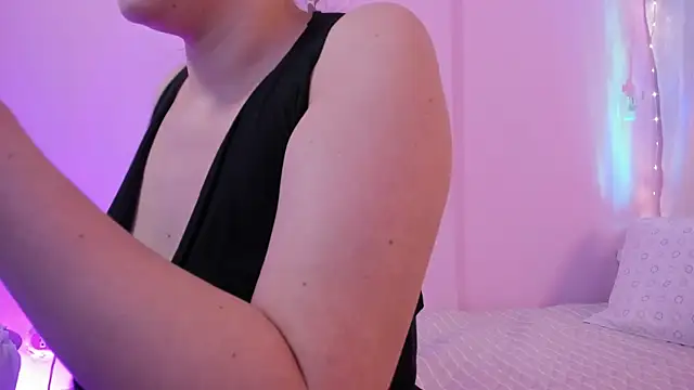 Samanta roberts1 online show from February 17, 2025, 11:34 am