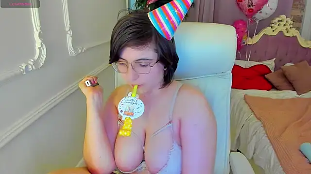 Lily Marlin online show from April 18, 2026, 12:53 pm