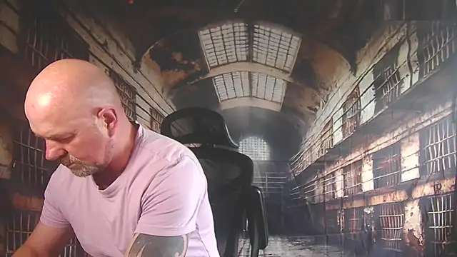 ManlyPrisonGuy online show from June 1, 2026, 9:11 am