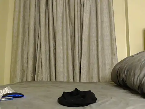 CurvyGlass online show from February 25, 2025, 2:58 am