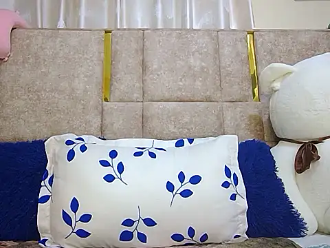 sexy smiley online show from January 29, 2025, 1:27 am