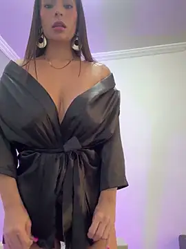 Mau White online show from December 4, 2024, 5:00 pm