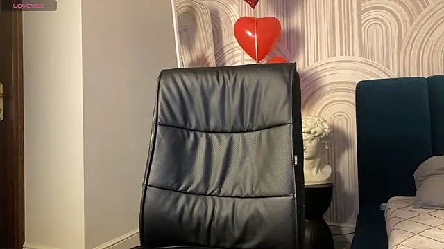 viviann evans online show from March 13, 2026, 1:01 am