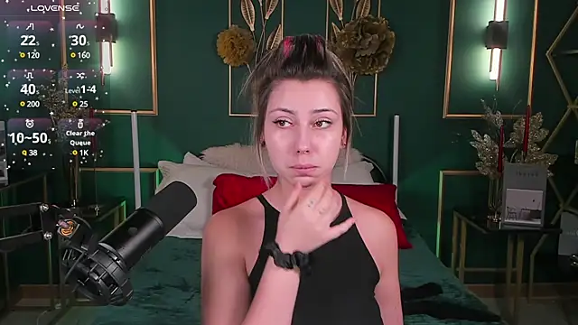 Snapshot of PennyMay chatting on December 21, 2024, 3:36 am PennyMay online show from December 21, 2024, 3:36 am