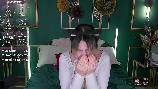 Snapshot of PennyMay chatting on December 25, 2024, 3:29 am PennyMay online show from December 25, 2024, 3:29 am