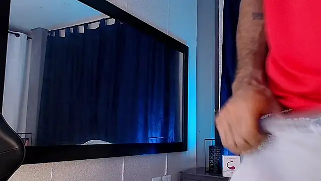 Manolo Hot1 online show from March 3, 2025, 2:48 pm