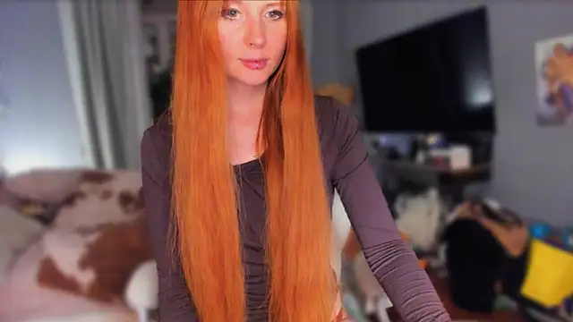 KlementinaBbG online show from April 25, 2026, 8:39 pm