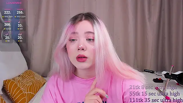   KawaiiYuki   online show from January 25, 2025, 8:53 am