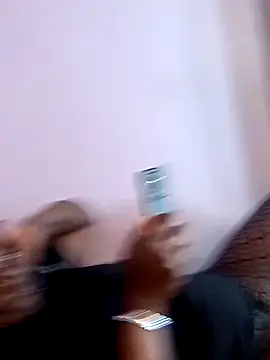 Poisonous Ivy online show from December 4, 2024, 9:57 pm