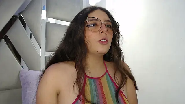 Paola Lyon  online show from January 14, 2025, 7:32 pm