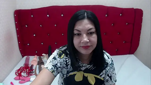 AdaFawxx online show from September 19, 2025, 4:03 am