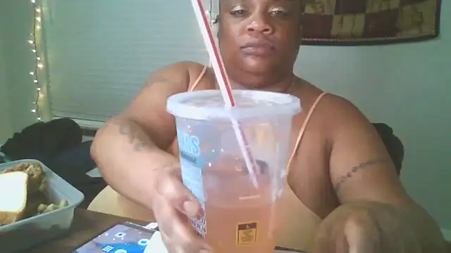 Snapshot of NaughtyHottieBBW chatting on May 16, 2026, 12:07 am NaughtyHottieBBW online show from May 16, 2026, 12:07 am