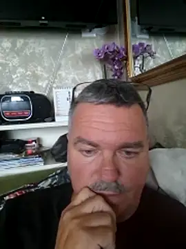 Snapshot of Tbone17 chatting on April 16, 2026, 5:19 am Tbone17 online show from April 16, 2026, 5:19 am