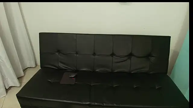 Snapshot of martinaclark chatting on February 27, 2025, 12:10 am martinaclark online show from February 27, 2025, 12:10 am