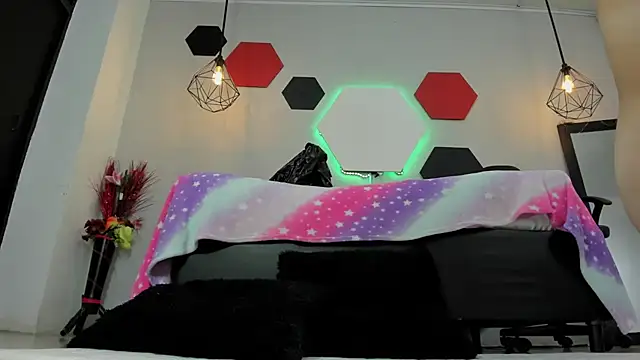 Snapshot of martinaclark chatting on September 9, 2025, 4:12 am martinaclark online show from September 9, 2025, 4:12 am