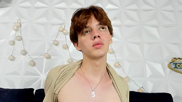 daniel hot03 online show from February 12, 2025, 9:33 pm