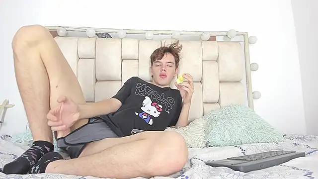 daniel hot03 online show from September 18, 2025, 1:46 pm