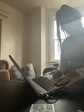 Chloexx69 online show from November 21, 2025, 2:27 pm