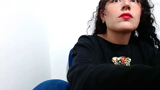nadescomthxx online show from July 6, 2026, 10:56 pm