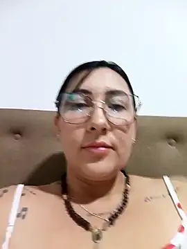 Snapshot of my-kitty chatting on October 20, 2025, 11:49 pm my-kitty online show from October 20, 2025, 11:49 pm