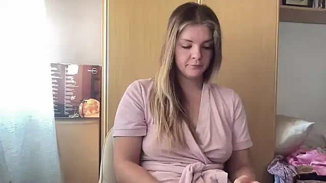 missykat online show from June 17, 2026, 11:01 am