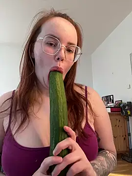 Mona-Peaches online show from January 30, 2025, 8:32 am