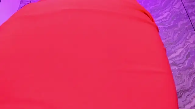 Snapshot of EmmaSwift_ chatting on January 5, 2025, 5:09 am EmmaSwift online show from January 5, 2025, 5:09 am