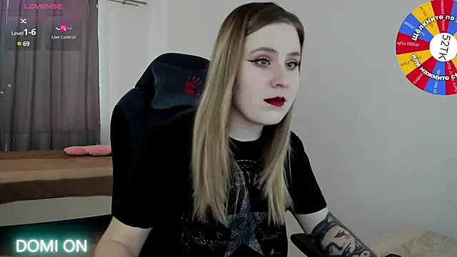 Olivia Munk online show from February 18, 2025, 7:43 am