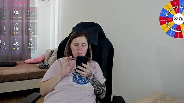 Olivia Munk online show from February 20, 2025, 9:11 am