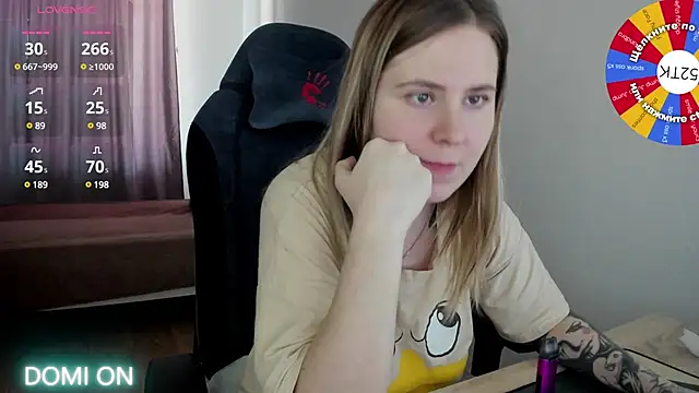 Olivia Munk online show from February 26, 2025, 9:42 am