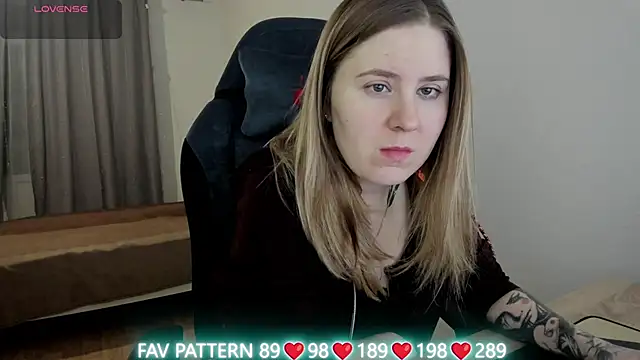 Olivia Munk online show from March 3, 2025, 3:52 am