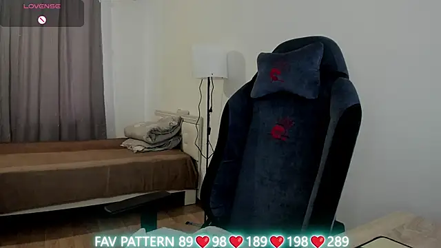 Olivia Munk online show from March 4, 2025, 6:58 am