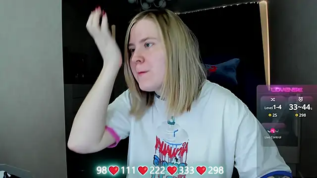 Olivia Munk online show from April 21, 2026, 4:01 pm