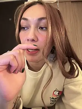 MichelleFerry  online show from February 1, 2025, 5:07 am