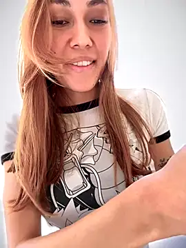 MichelleFerry  online show from October 2, 2025, 7:43 pm