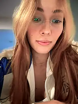 MichelleFerry  online show from October 15, 2025, 1:06 am