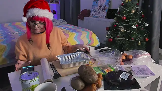 Yumi Youkai online show from December 31, 2024, 2:36 pm