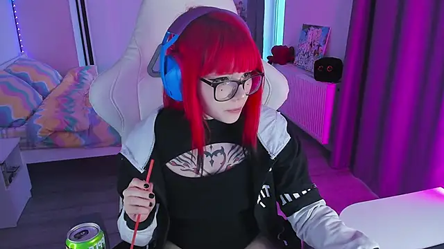 Yumi Youkai online show from February 2, 2025, 10:57 am