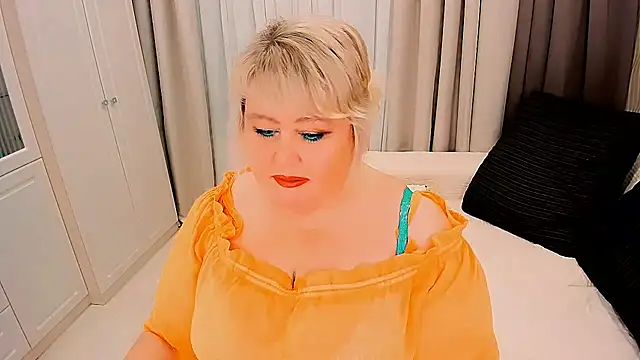 BIGTITSBBW online show from December 1, 2025, 6:35 pm