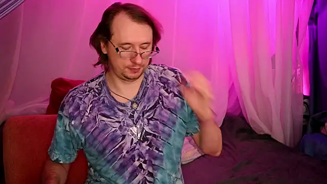 Claudia and elon  online show from October 1, 2025, 2:39 am