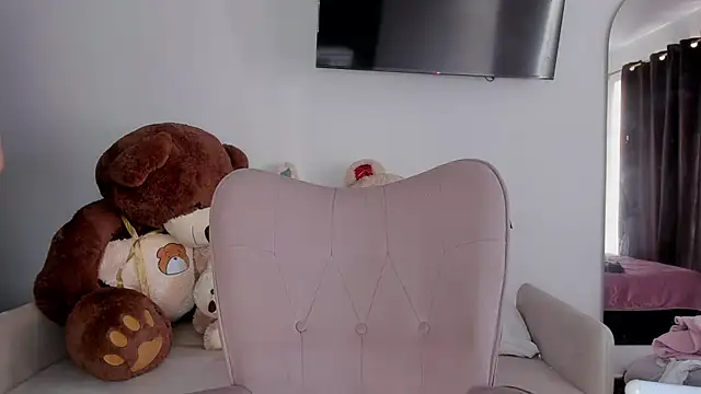 selene king2 online show from April 28, 2026, 1:27 pm