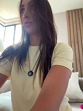 AnnaCastillo  online show from April 20, 2026, 10:33 pm