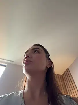 Snapshot of AnnaCastillo_ chatting on June 4, 2026, 8:15 pm AnnaCastillo online show from June 4, 2026, 8:15 pm
